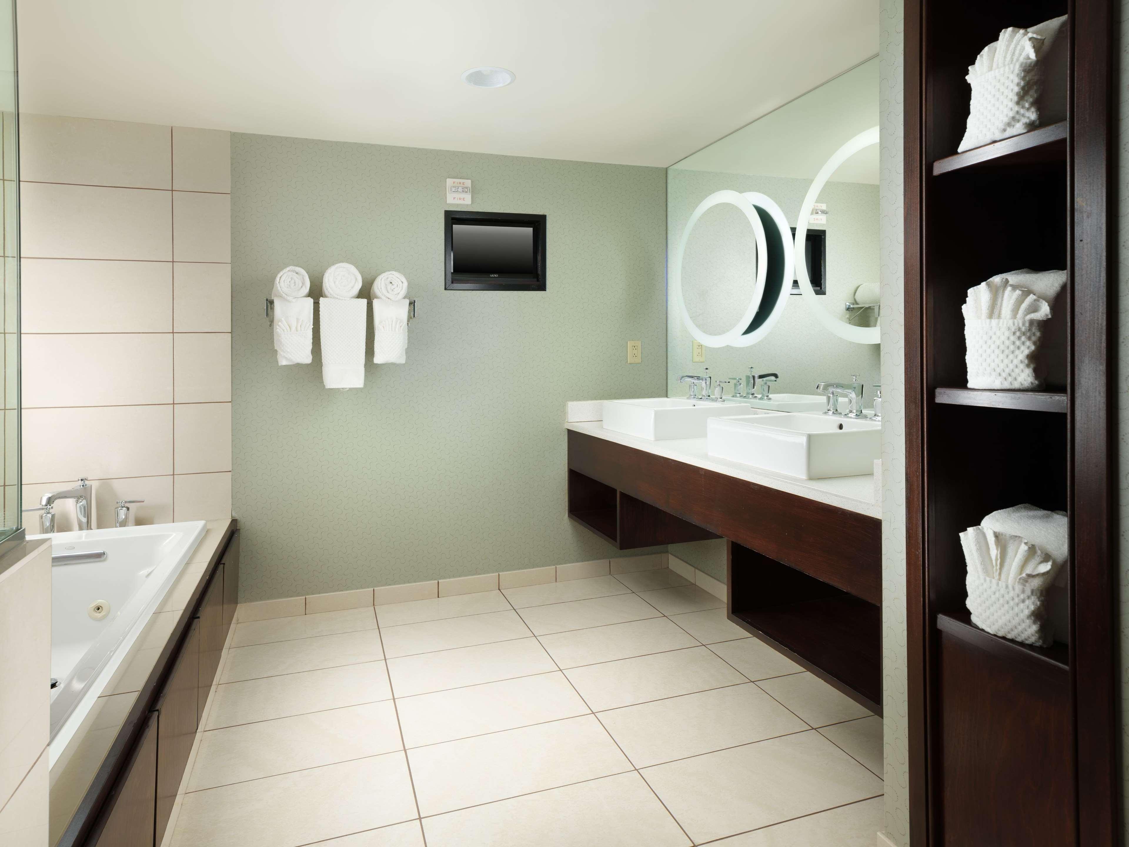 Doubletree By Hilton Hotel Chattanooga Downtown Екстер'єр фото