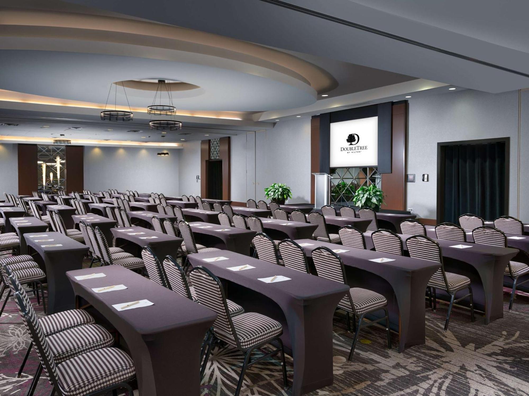 Doubletree By Hilton Hotel Chattanooga Downtown Екстер'єр фото